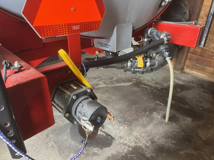 case-ih-2800-image-15