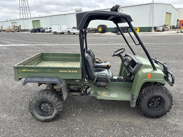 john-deere-gator-image-2