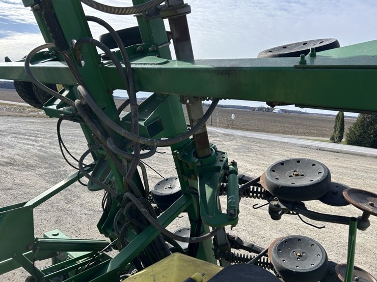 2006-john-deere-1990-image-76