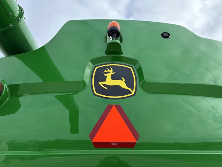 2013-john-deere-s690-image-14