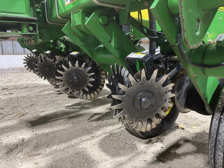 2008-john-deere-1770-image-27