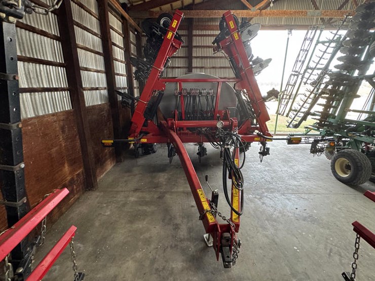 case-ih-2800-image-30