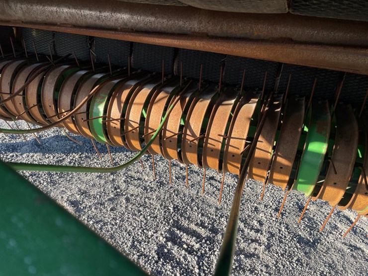 1997-john-deere-566-image-7