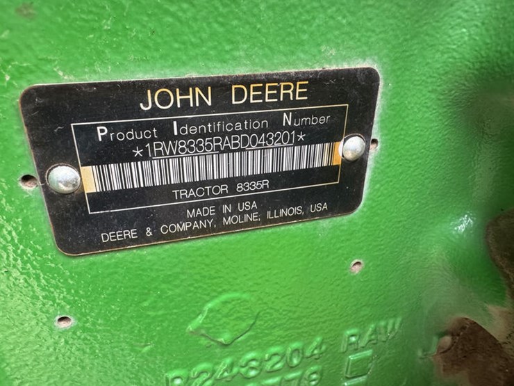 2011-john-deere-8335r-image-2