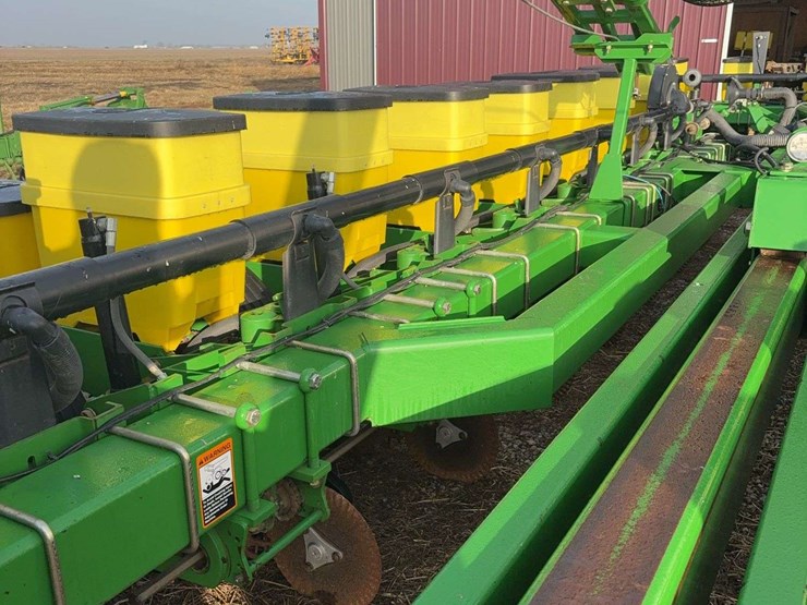 john-deere-1770-image-38