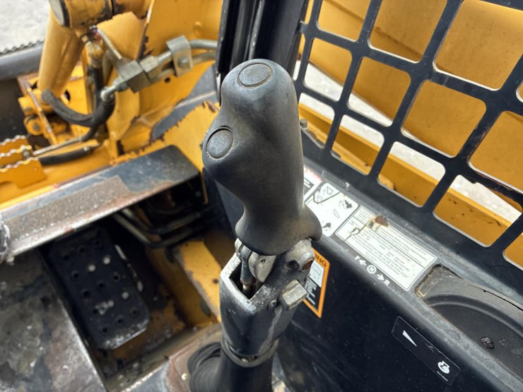 #122574-•-2006-jd-ct322-#t0322ta126871-image-54