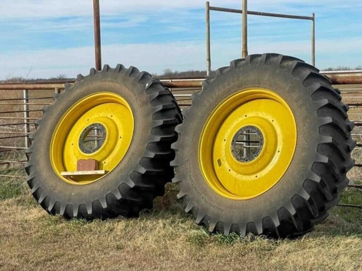 2018-john-deere-6195r-image-35