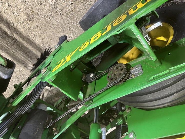 2008-john-deere-1770-image-44
