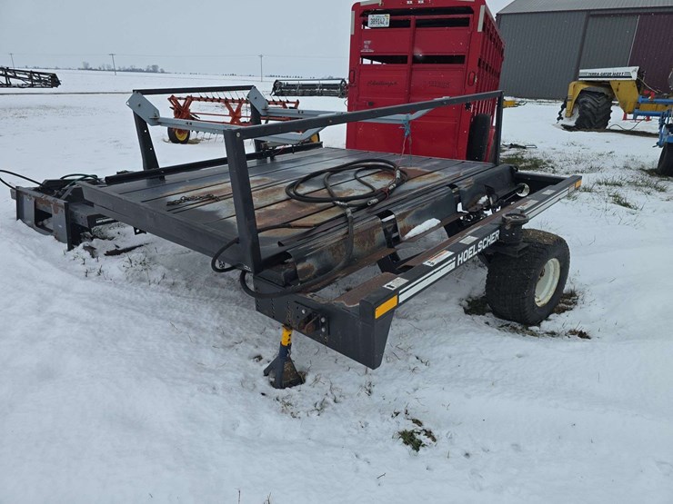 hoelscher-bale-accumulator-image-3