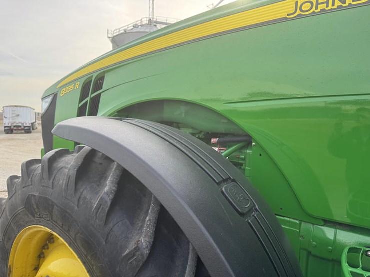 2011-john-deere-8335r-image-8