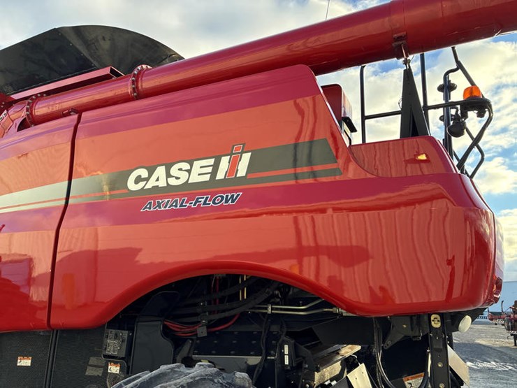 2010-case-ih-7120-image-21