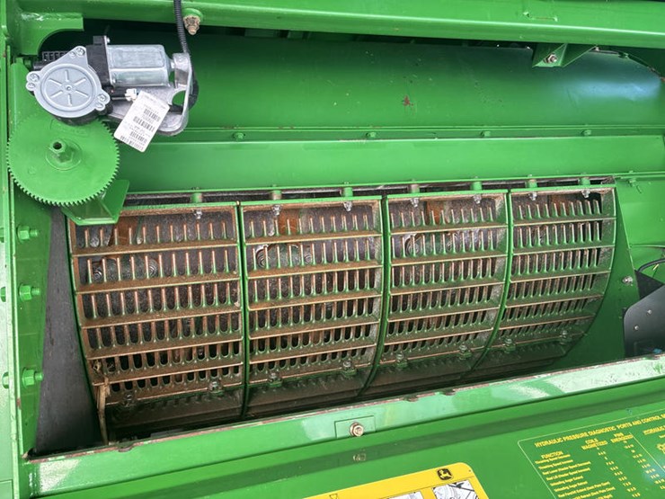 2006-john-deere-9660-sts-image-85