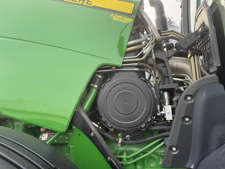 2011-john-deere-8335r-image-49