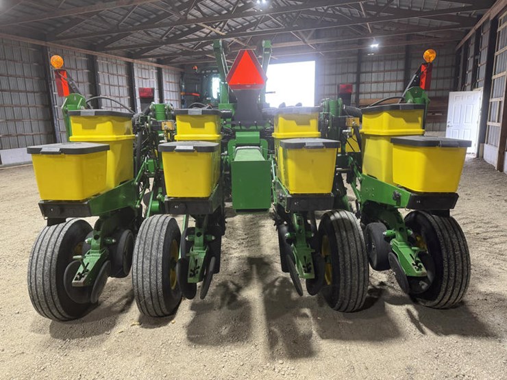 2008-john-deere-1770-image-23