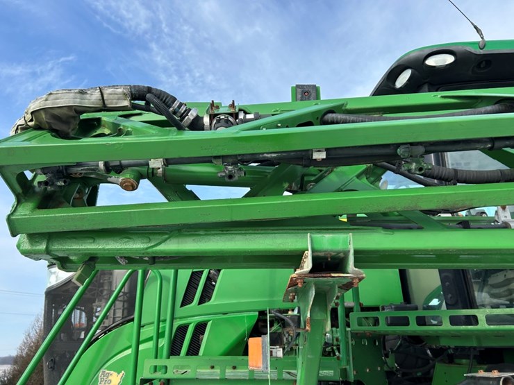 2015-john-deere-r4030-image-13