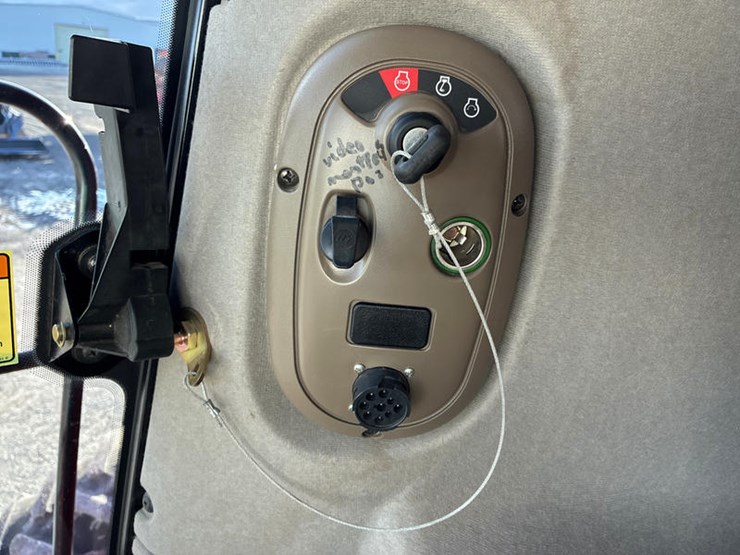 2010-case-ih-7120-image-112