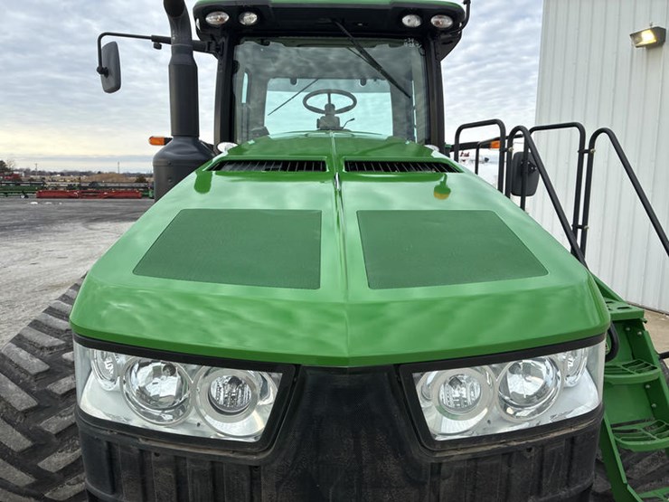2011-john-deere-8335rt-image-16