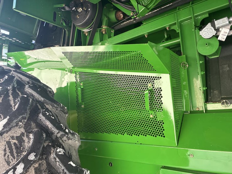 2006-john-deere-9660-sts-image-48