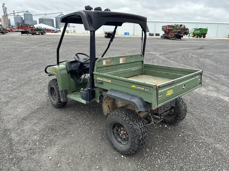john-deere-gator-image-6
