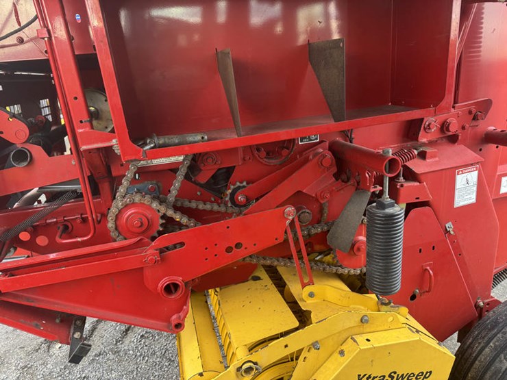 2013-new-holland-br7070-image-18