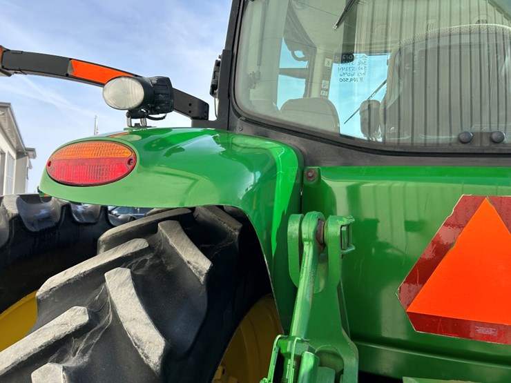 2012-john-deere-8310r-image-15