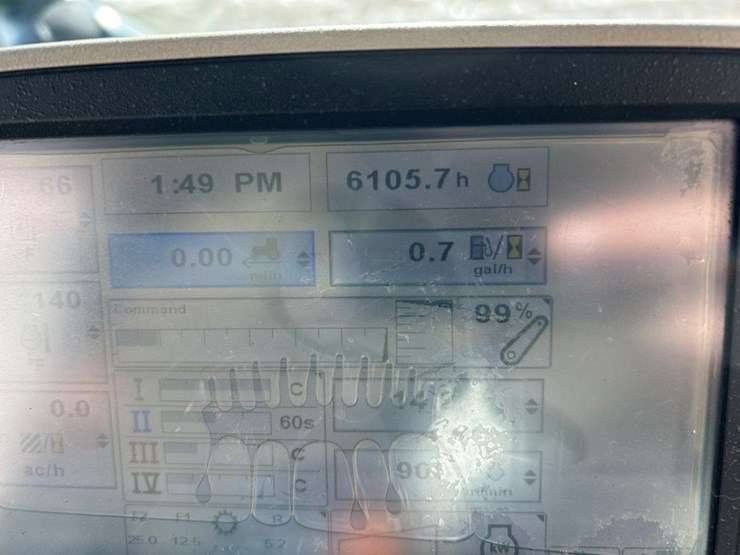 2012-john-deere-8310r-image-39