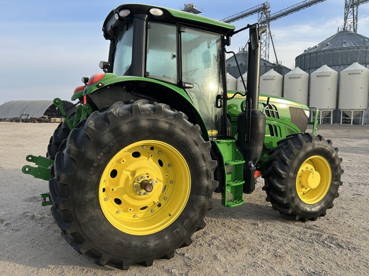 2023-john-deere-6155m-image-12