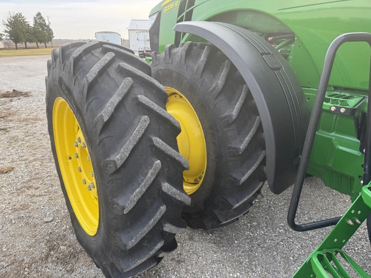 2011-john-deere-8335r-image-9