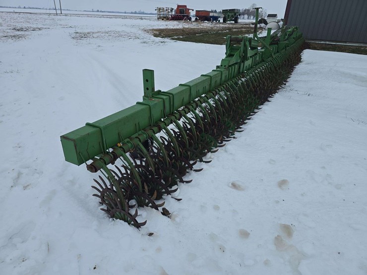 john-deere-400-image-6