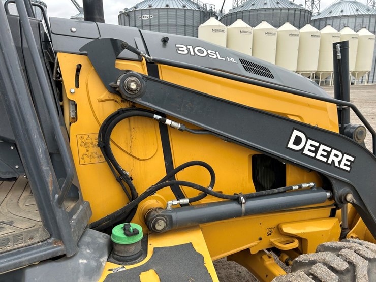 2021-deere-310sl-hl-image-31