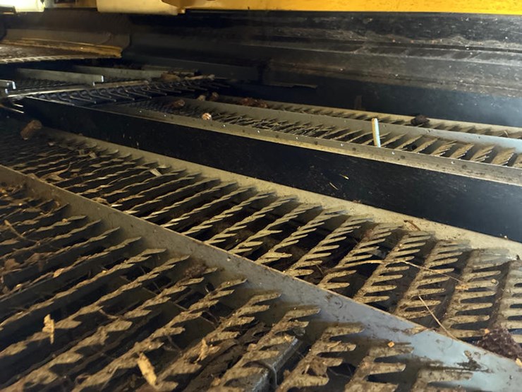 2018-new-holland-cr8.90-image-54