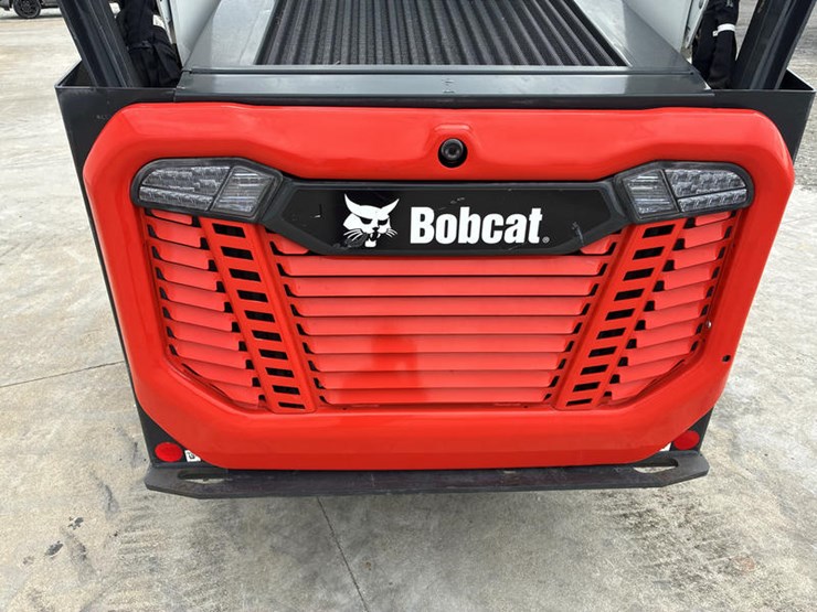 2022-bobcat-t76-image-41