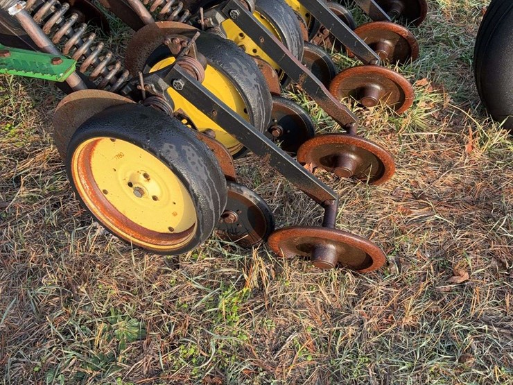 john-deere-750-image-10