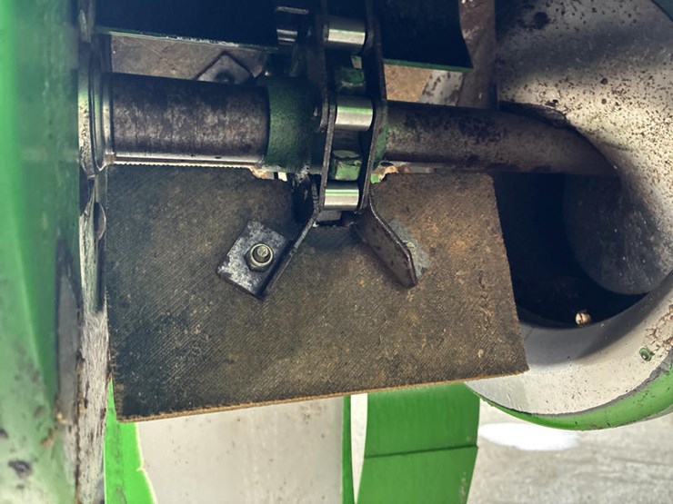 2004-john-deere-9660-sts-image-79