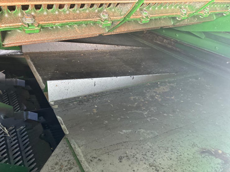 2006-john-deere-9660-sts-image-88