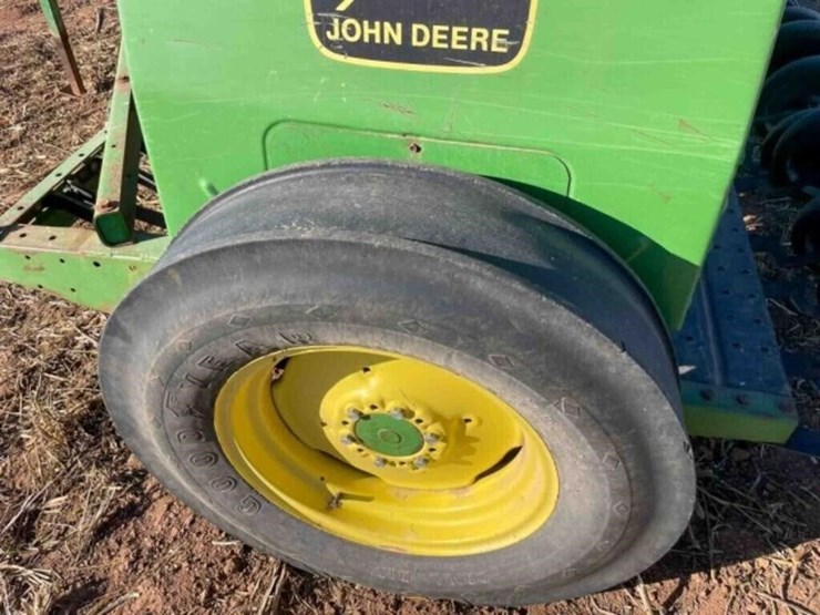 john-deere-8300-image-18