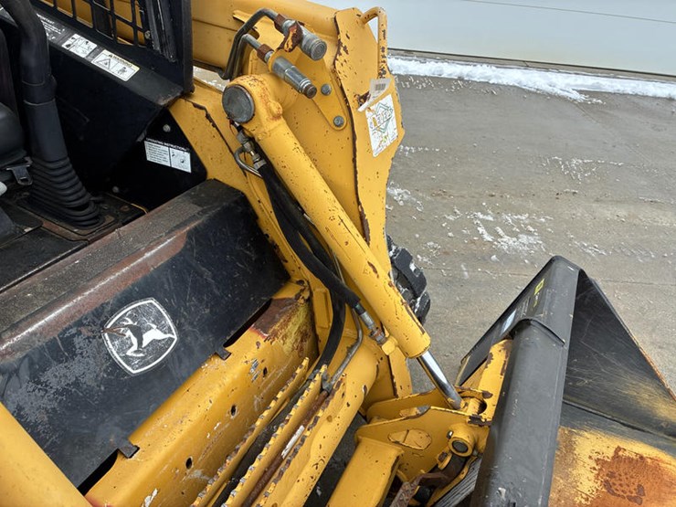 #122574-•-2006-jd-ct322-#t0322ta126871-image-19