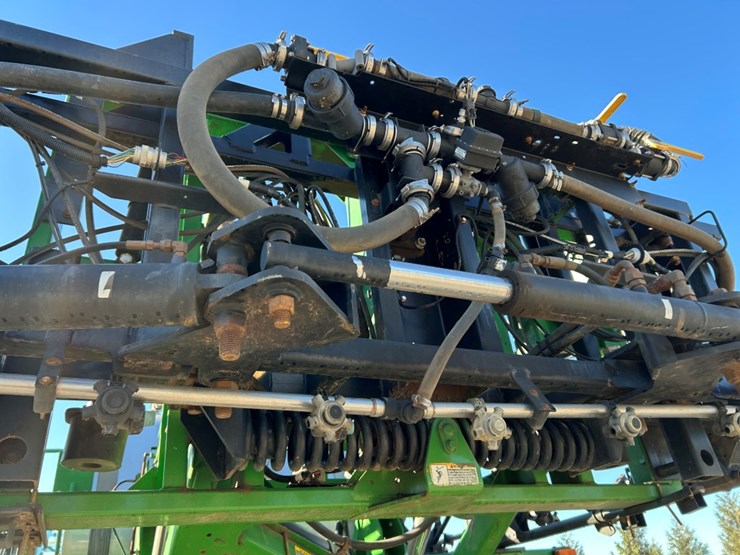 2013-john-deere-4940-image-16