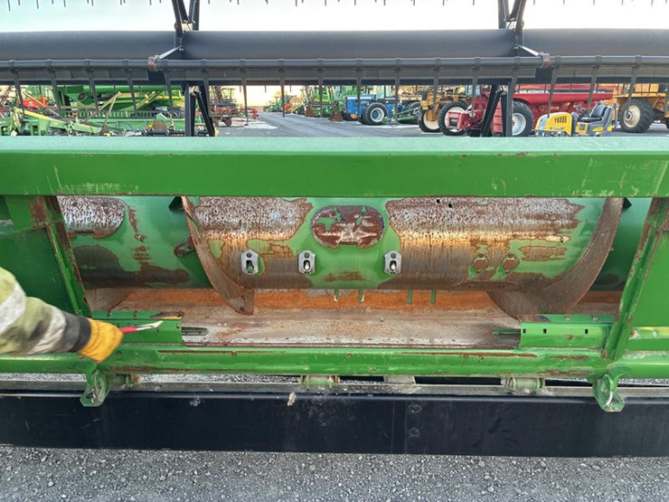 2011-john-deere-635f-image-33