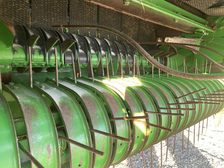 2004-john-deere-467-image-17