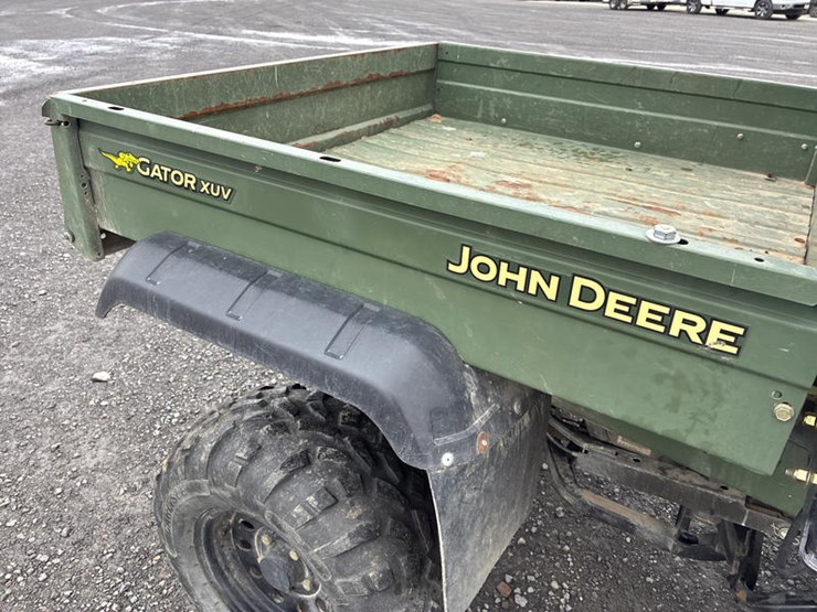 john-deere-gator-image-23