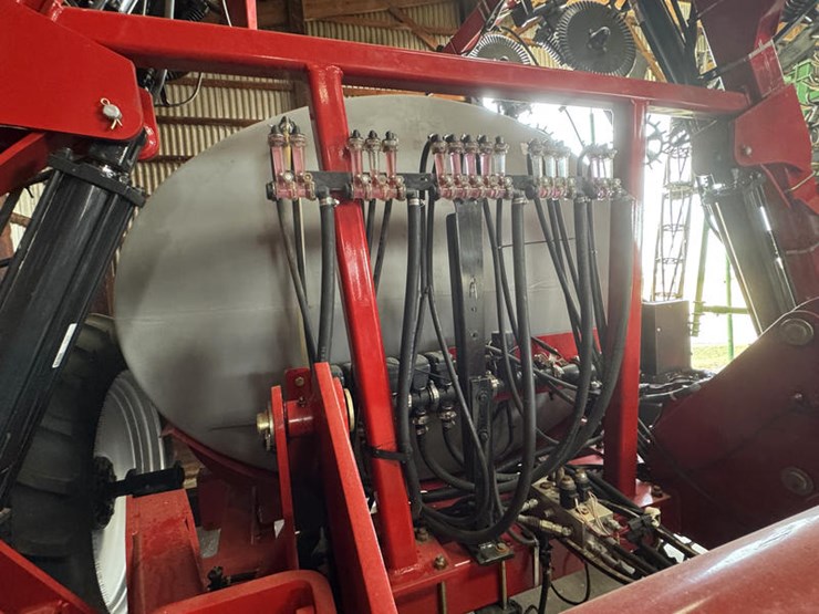 case-ih-2800-image-23