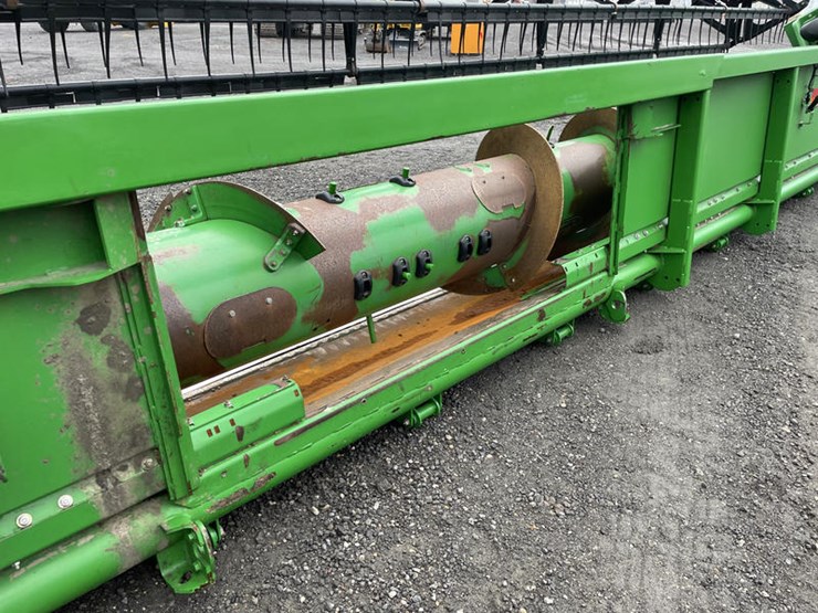 2011-john-deere-635f-image-13