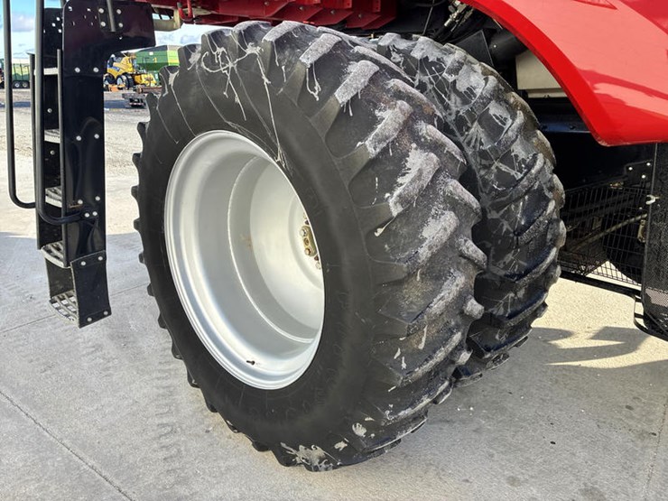 2010-case-ih-7120-image-41