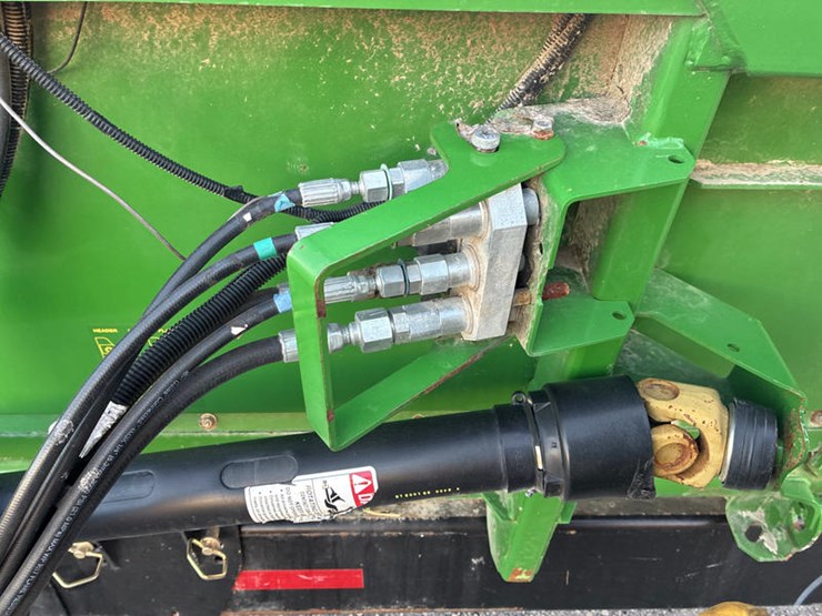 2011-john-deere-635f-image-40