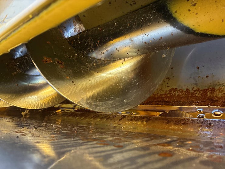 2018-new-holland-cr8.90-image-92