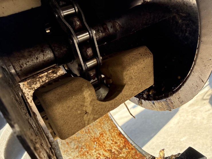 2018-new-holland-cr8.90-image-73