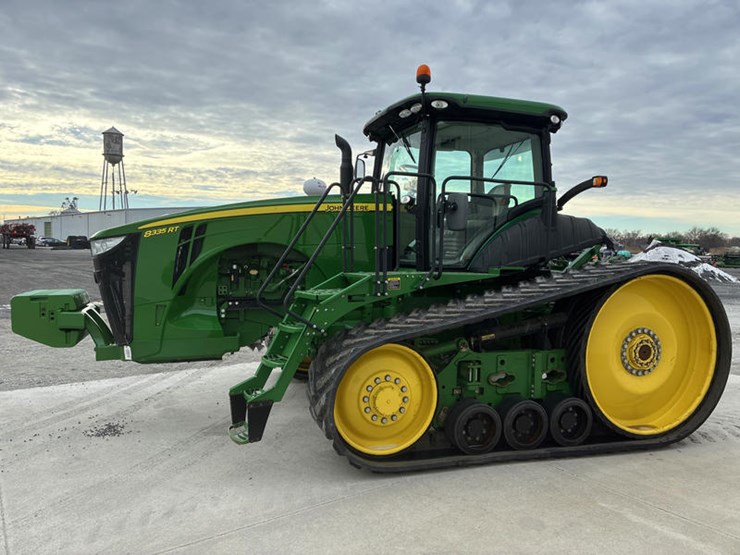 2011-john-deere-8335rt-image-11