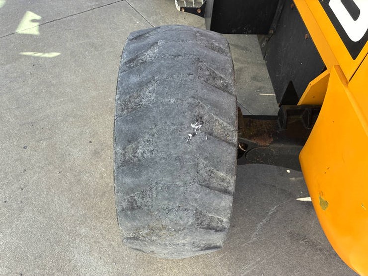 2018-jcb-930-image-49