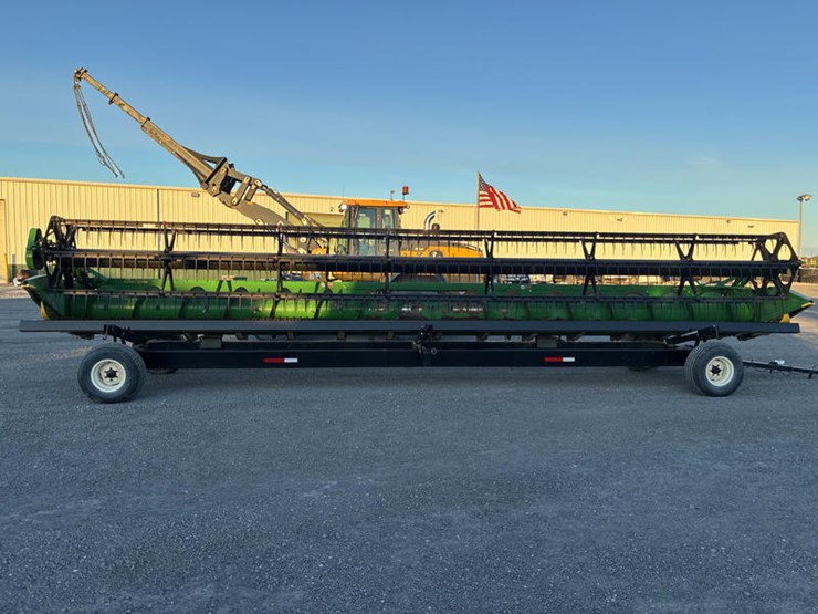 2011-john-deere-635f-image-12